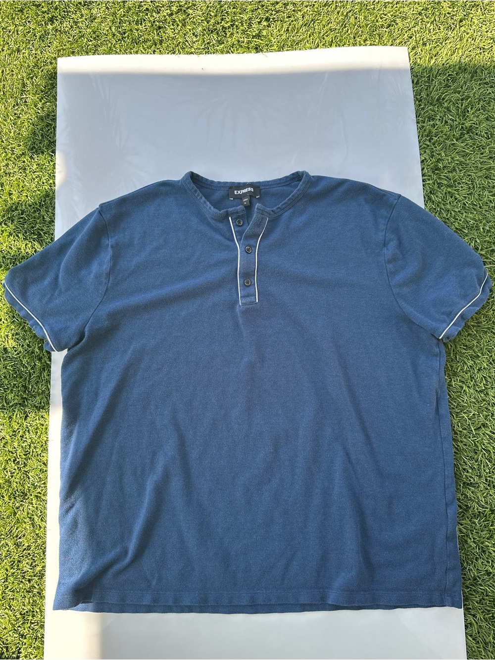 Express Men’s Henley Shirt Blue Short Sleeve Size XL Casual Basic
